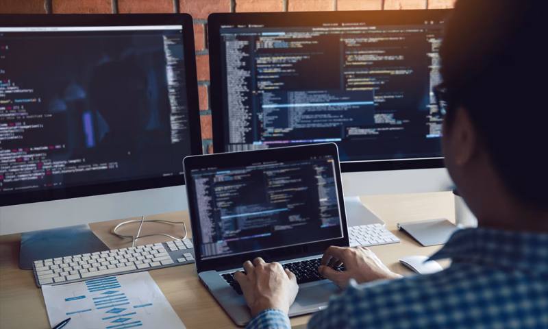 数据科学选型:R与Python如何赋能普宁市网站建设?